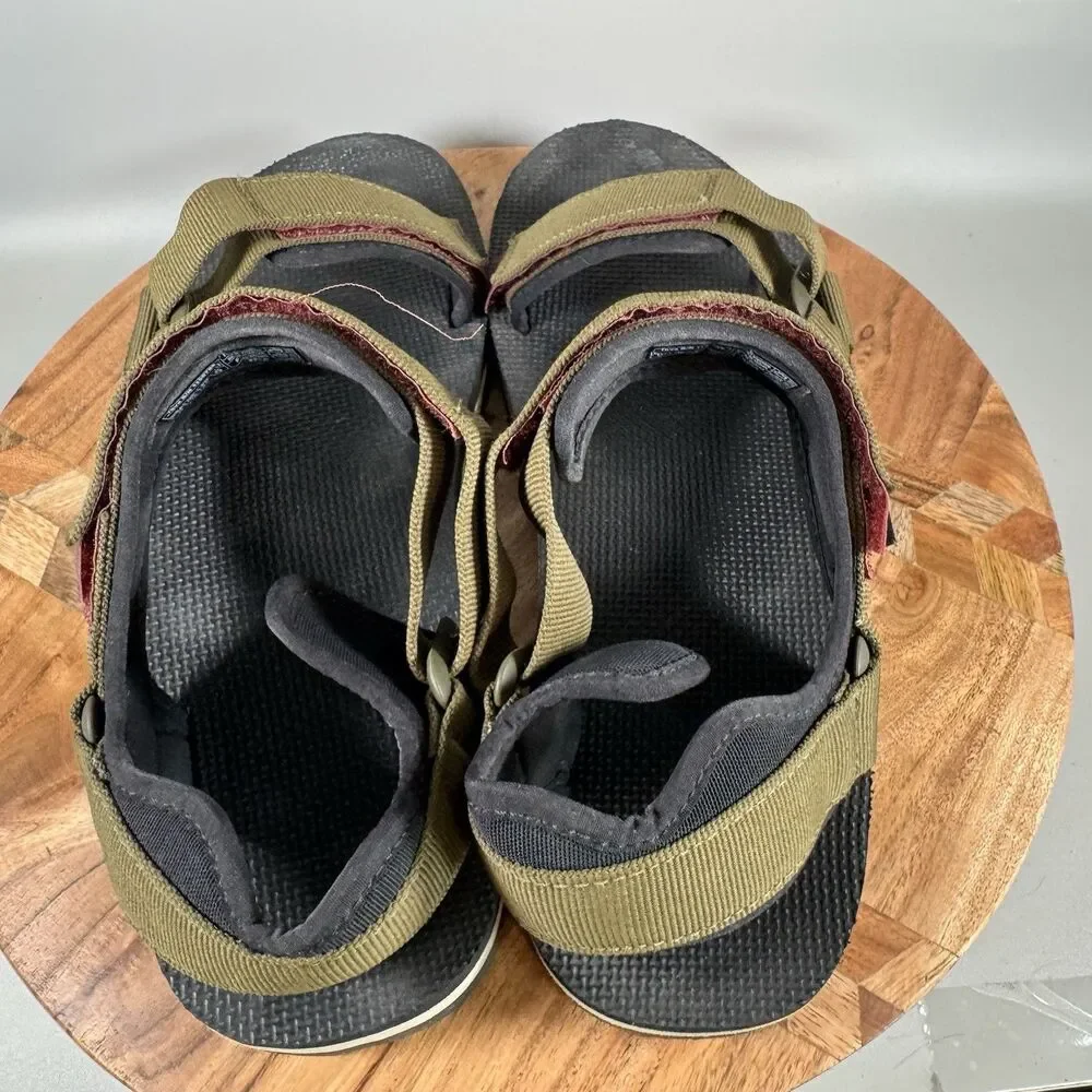 S Teva‎ Men's 11 Universal Trail Total Eclipse Sandals Green 1106786